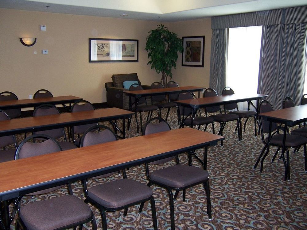 La Quinta By Wyndham Ne Long Beach/Cypress Hawaiian Gardens Konforlar fotoğraf