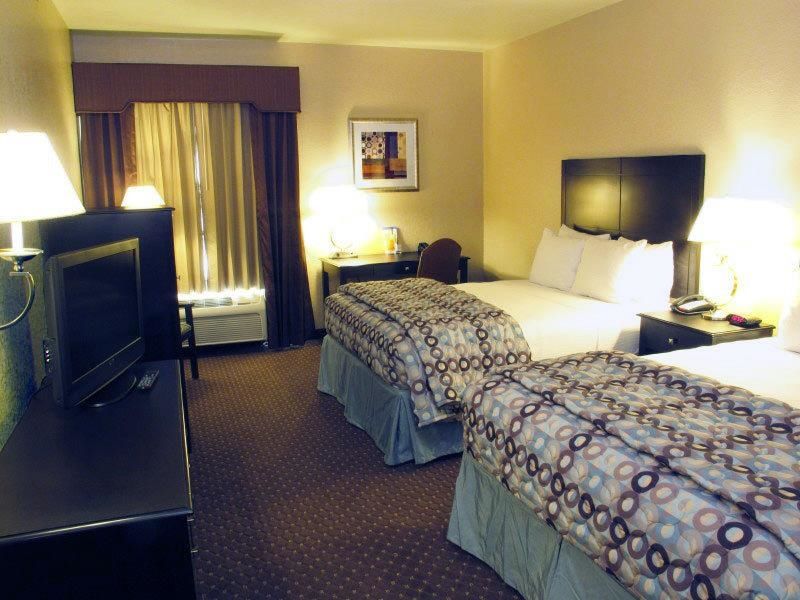 La Quinta By Wyndham Ne Long Beach/Cypress Hawaiian Gardens Oda fotoğraf