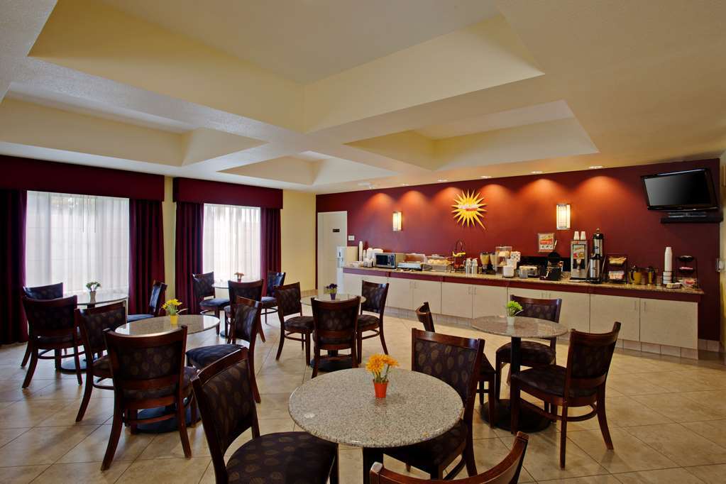 La Quinta By Wyndham Ne Long Beach/Cypress Hawaiian Gardens Restoran fotoğraf
