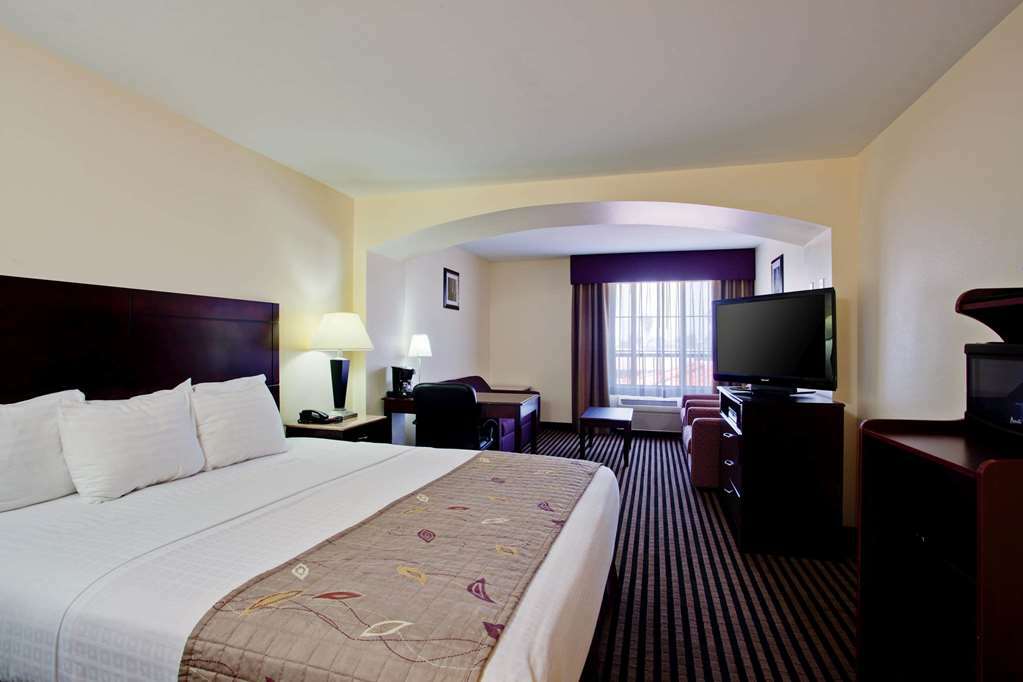 La Quinta By Wyndham Ne Long Beach/Cypress Hawaiian Gardens Oda fotoğraf